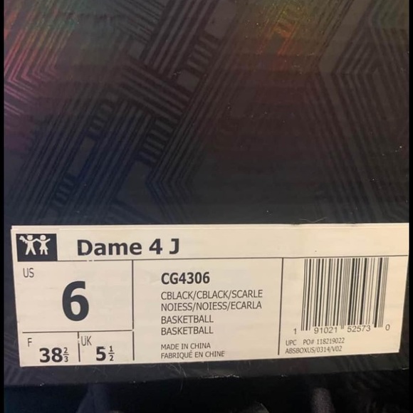 Boys Shoes Size 6 - Picture 2 of 2